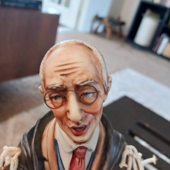 Capodimonte by Rory La Medea Hand Painted Lawyer Barrister with Boots and Gun - Picture 10 of 11